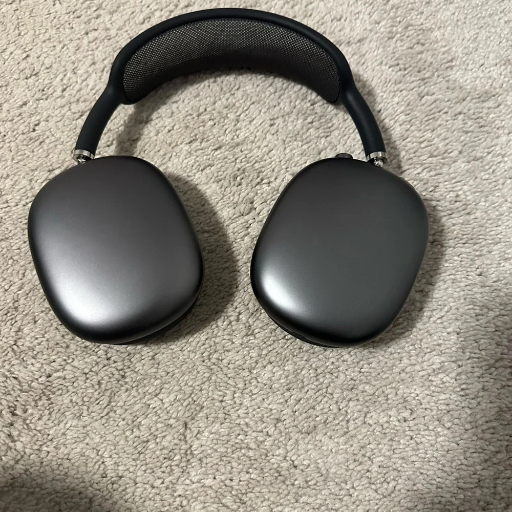 AirPod pro max